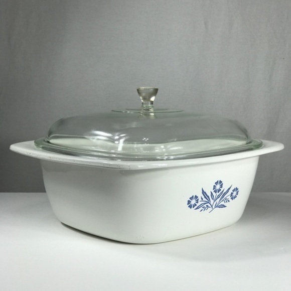 Vintage Corningware Dutch Oven 4Qt with Lid P-34-B - Picture 3 of 9
